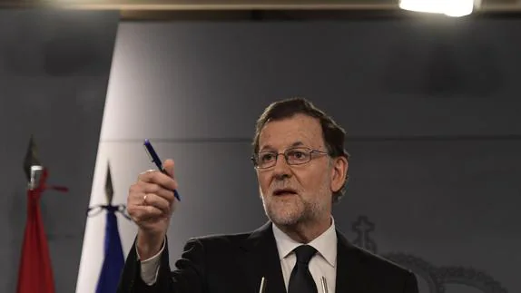 El líder del PP y jefe del Ejecutivo en funciones, Mariano Rajoy, tras reunirse con Felipe VI.