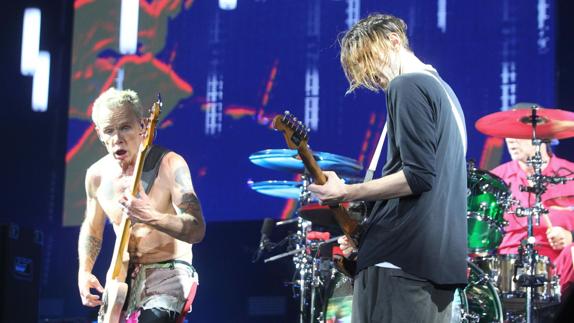 Concierto de Red Hot Chili Peppers en Basilea (Suiza).
