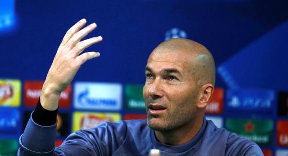 Zinedine Zidane, en conferencia de prensa en Lisboa. 