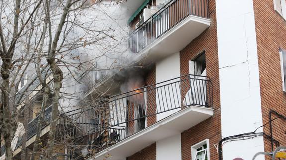 Aspecto exterior de la vivienda afectada por la explosión.