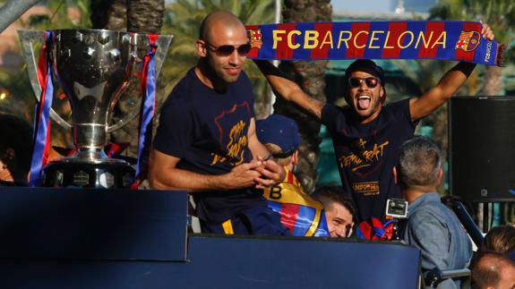 Los jugadores del Barça celebran el título de Liga. 