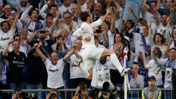 Bale, tras marcar un gol. 