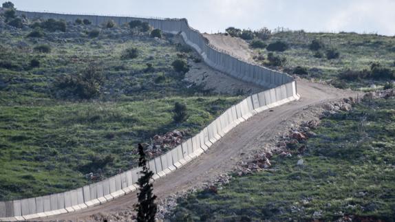 Fragmento del muro que separa Turquía de Siria. 