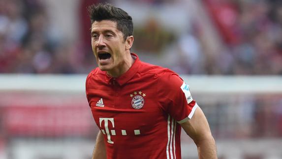 Lewandowski, en el partido en el que se lesionó. 