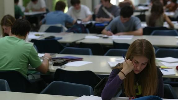 Jovenes estudiantes.