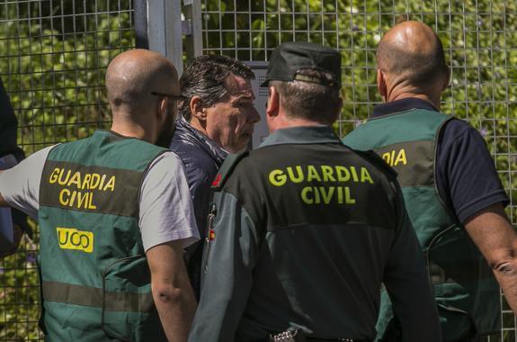 El expresidente de la Comunidad de Madrid Ignacio González es trasladado desde la Comandancia General de la Guardia Civil en Tres Cantos (Madrid) a la Audiencia Nacional para prestar declaración. 