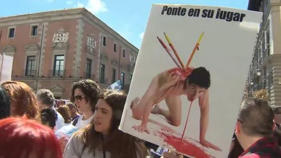 Madrid acoge una manifestación multitudinaria antitaurina