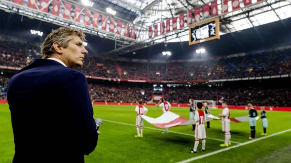 Van der Sar, durante un partido en el Amsterdam Arena. 