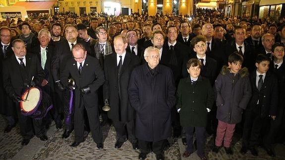 La Ronda ha marcado una intensa madrugada de Viernes Santo.
