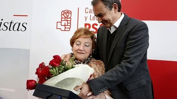 José Luis Rodríguez Zapatero en el homenaje al alcalde de Vegacervera, Luis Rodríguez Aller.
