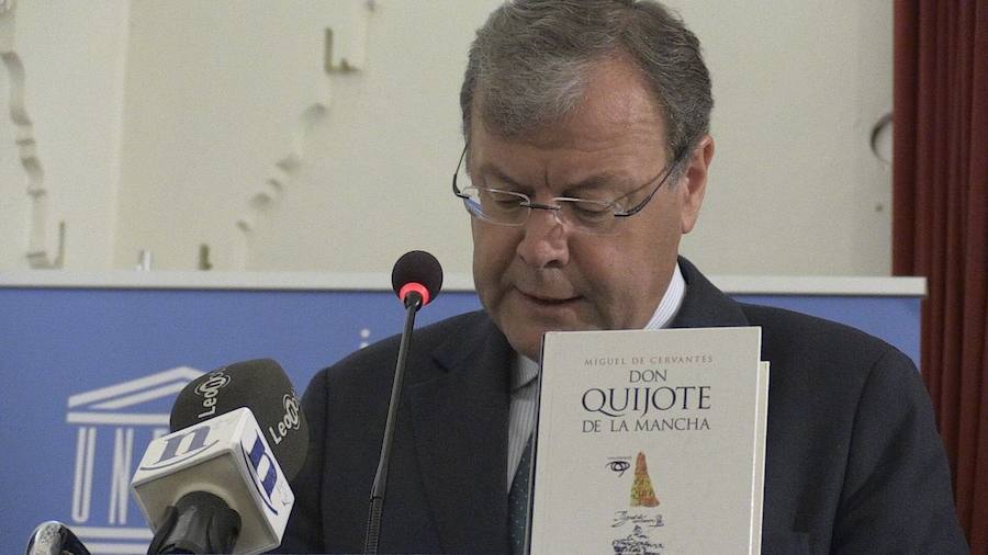 El alcalde de León, durante la lectura de El Quijote.