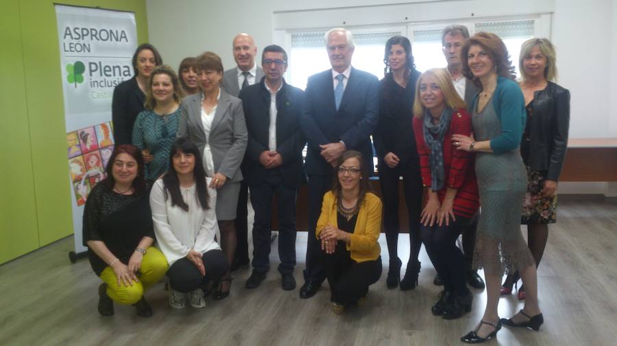 Guillermo García clausura el programa de empleo 'Profesional Intess III' promovido por Asprona-León