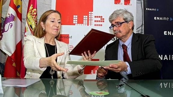 Firma del convenio entre ULE y Enaire