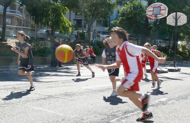 Alumnos de las Escuelas Municipales durante Municipalia.