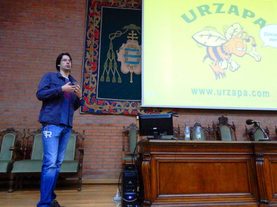 'De osos y colmenas', del Valle de Laciana, gana el concurso de mieles ULE-Urzapa