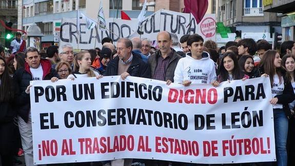 La plataforma 'León por un Conservatorio digno' se reunirá con todas las fuerzas autonómicas en Cortes