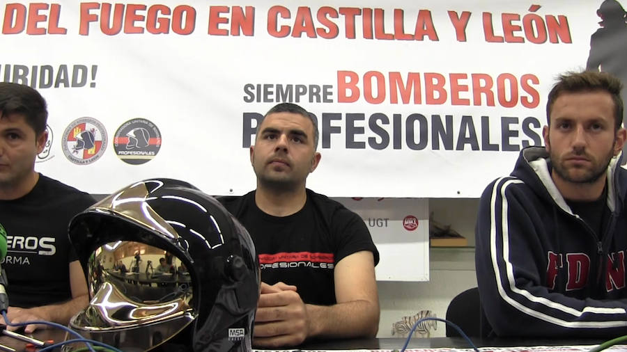 Los bomberos reclaman parques profesionales.