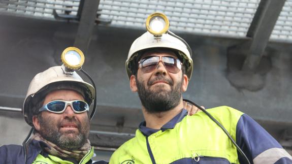 Mineros de la Vasco: «No pararemos hasta que nos pongan la rodilla encima»