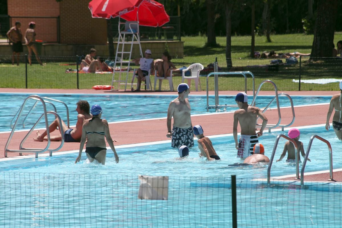 Más de 47.000 usuarios ya han utilizado las piscinas municipales de León capital.