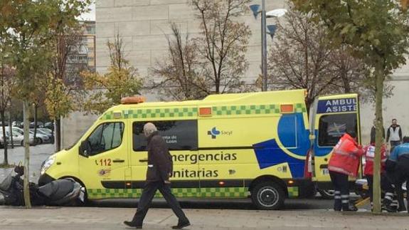 Ambulancia de Emergencias Sanitarias del Sacyl durante un accidente.