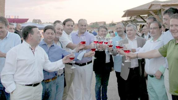 La XXIV Feria del Vino Prieto Picudo de Pajares de los Oteros tendrá como padrino a Eduardo Gordaliza