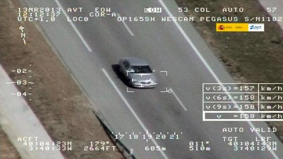 Un vehículo identificado desde un helicópero Pegasus.