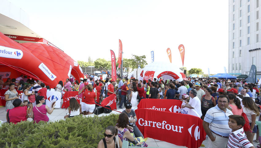 Stand de Carrefour durante la vuelta ciclista