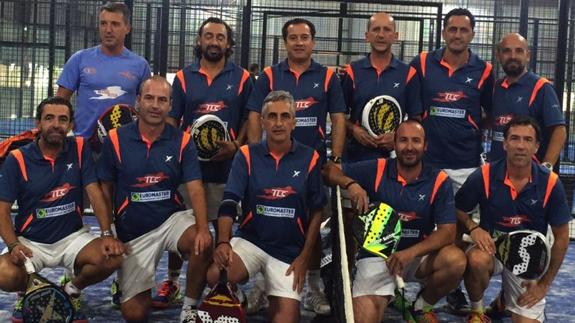 Los leoneses buscan mantener su puesto en segunda veteranos.