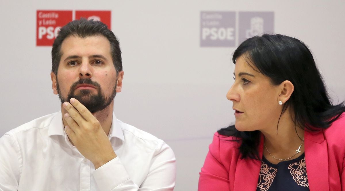 El secretario regional del Psoe, Luis Tudanca junto a Soraya Rodríguez y Ana Sánchez.