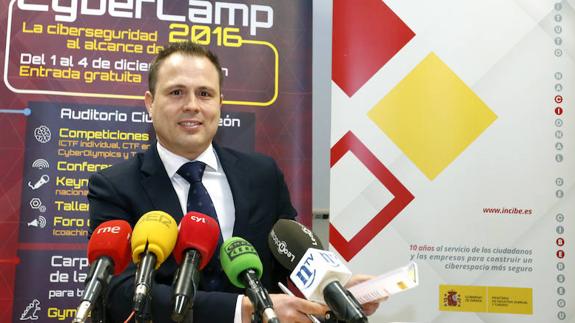 El director general del Instituto Nacional de Ciberseguridad (Incibe), Alberto Hernández, presenta CyberCamp 2016