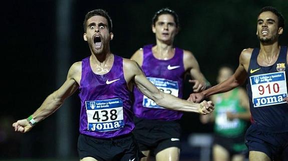 Sebas Martos y, de fondo, Roberto Aláiz, compañeros de entrenamientos.