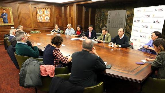 Momento de la reunión mantenida en el Ayuntamiento. 