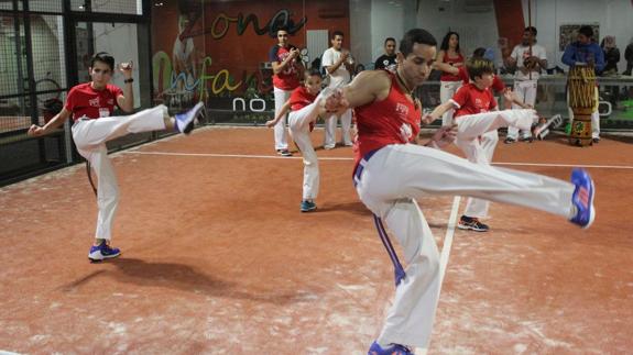 El ritmo de la capoeira llega a León.