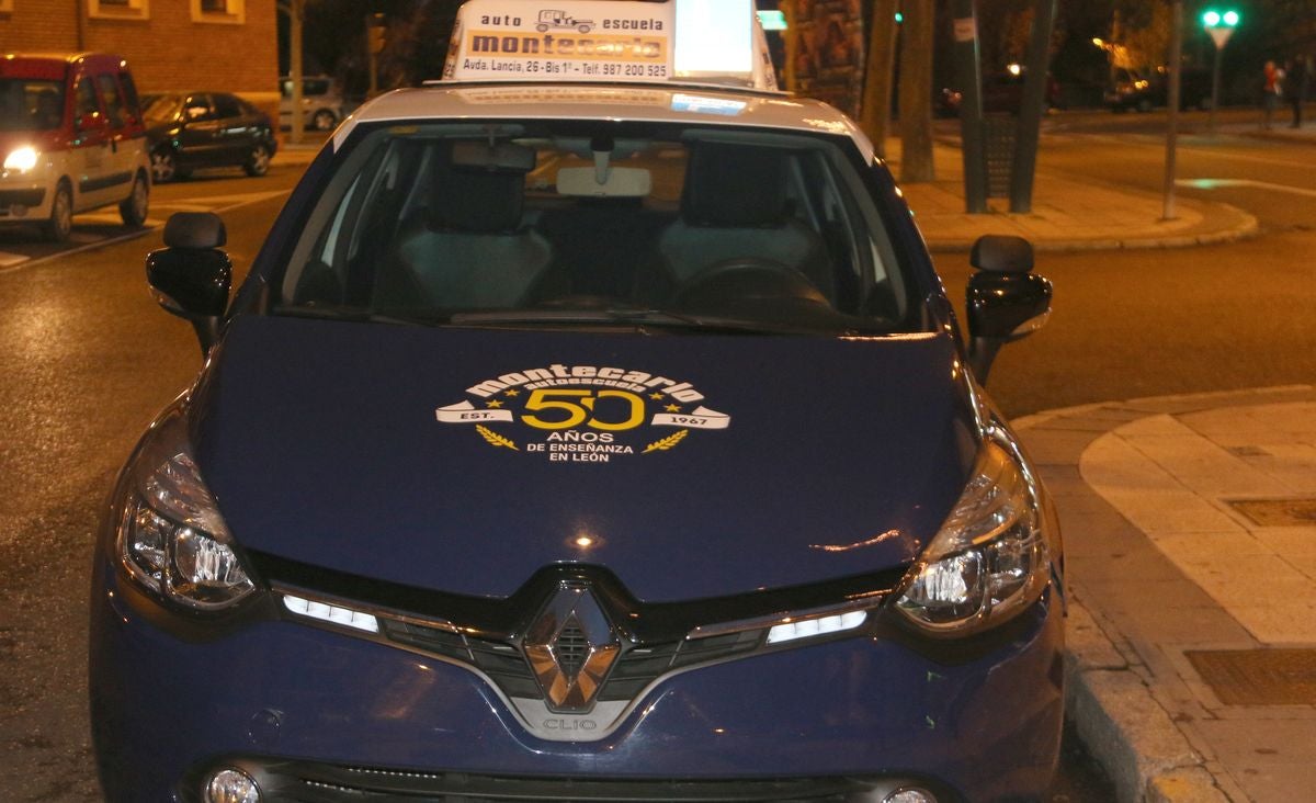 Esta autoescuela lleva medio siglo formando conductores.