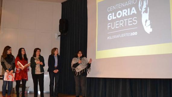 Imagen del homenaje a la escritora Gloria Fuertes.