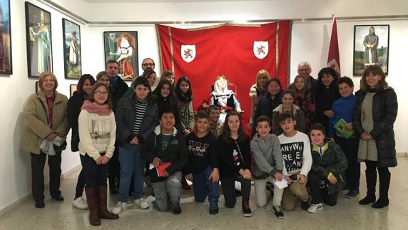 Foto de los escolares tras la visita.