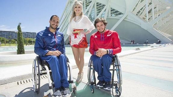 La diseñadora leonesa María Lafuente presenta un proyecto sobre innovación en el campo del deporte paralímico.