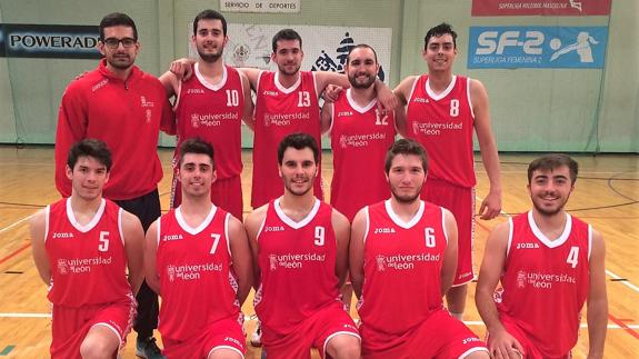 Imagen del equipo de baloncesto masculino.