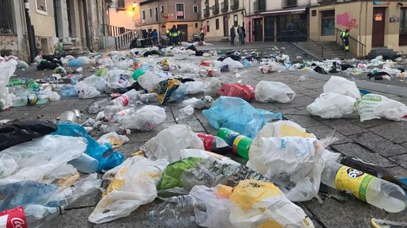 Imagen de la resaca de Genarín en la Plaza don Gutierre.
