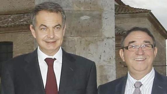 Zapatero junto al alcalde de Villalar.