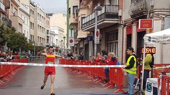 Llegada a meta del campeón leonés.