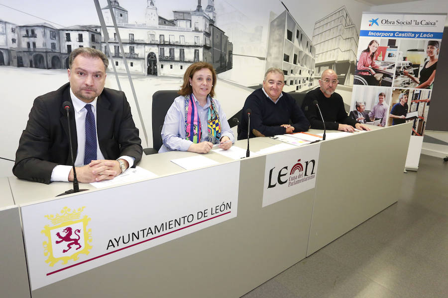Firma del Plan de Acción entre Caixabank y el Ayuntamiento de León.