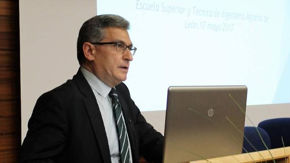 Eduardo Cabanillas, durante su conferencia.