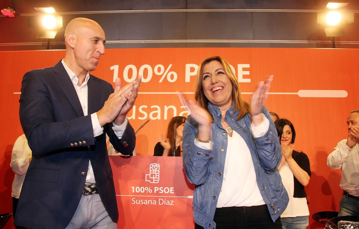 José Antonio Diez, junto a Susana Díaz.