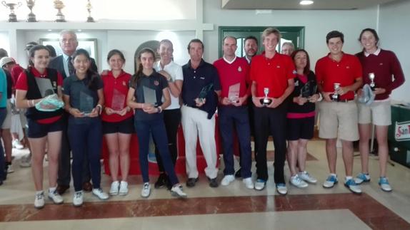 Premiados en el torneo.
