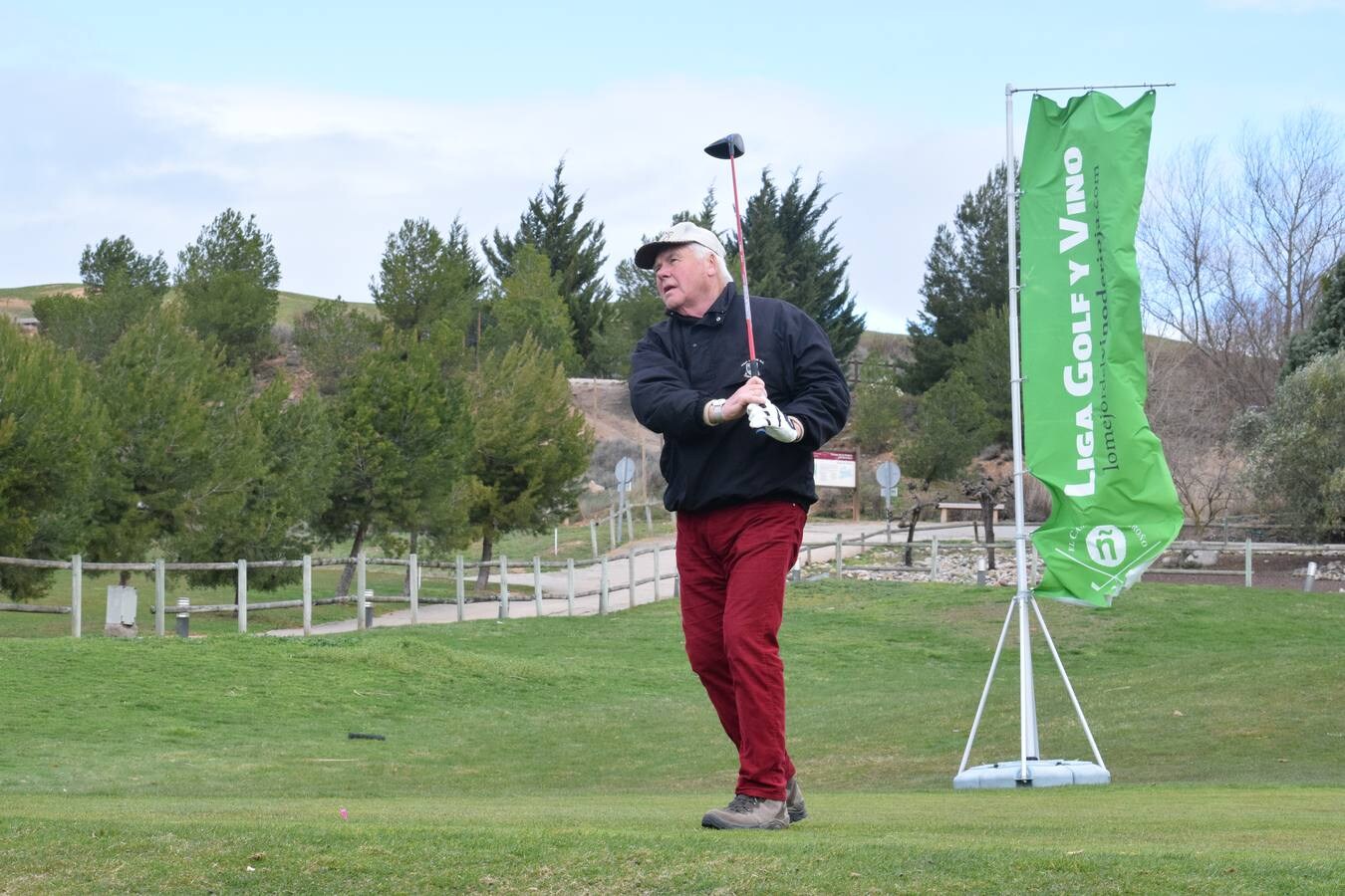 Fotos de los jugadores durante la tercera cita de la Liga de Golf y Vino.