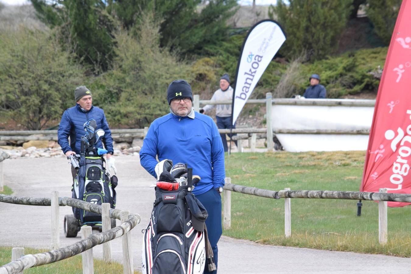 Fotos de los jugadores durante la tercera cita de la Liga de Golf y Vino.