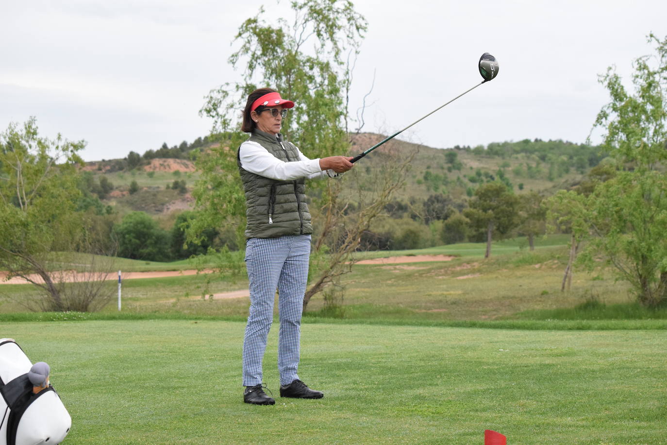 Los participantes en el torneo Bodegas Altanza de la Liga de Golf y Vino disfrutaron de un gran día de gol en El Campo de Logroño.