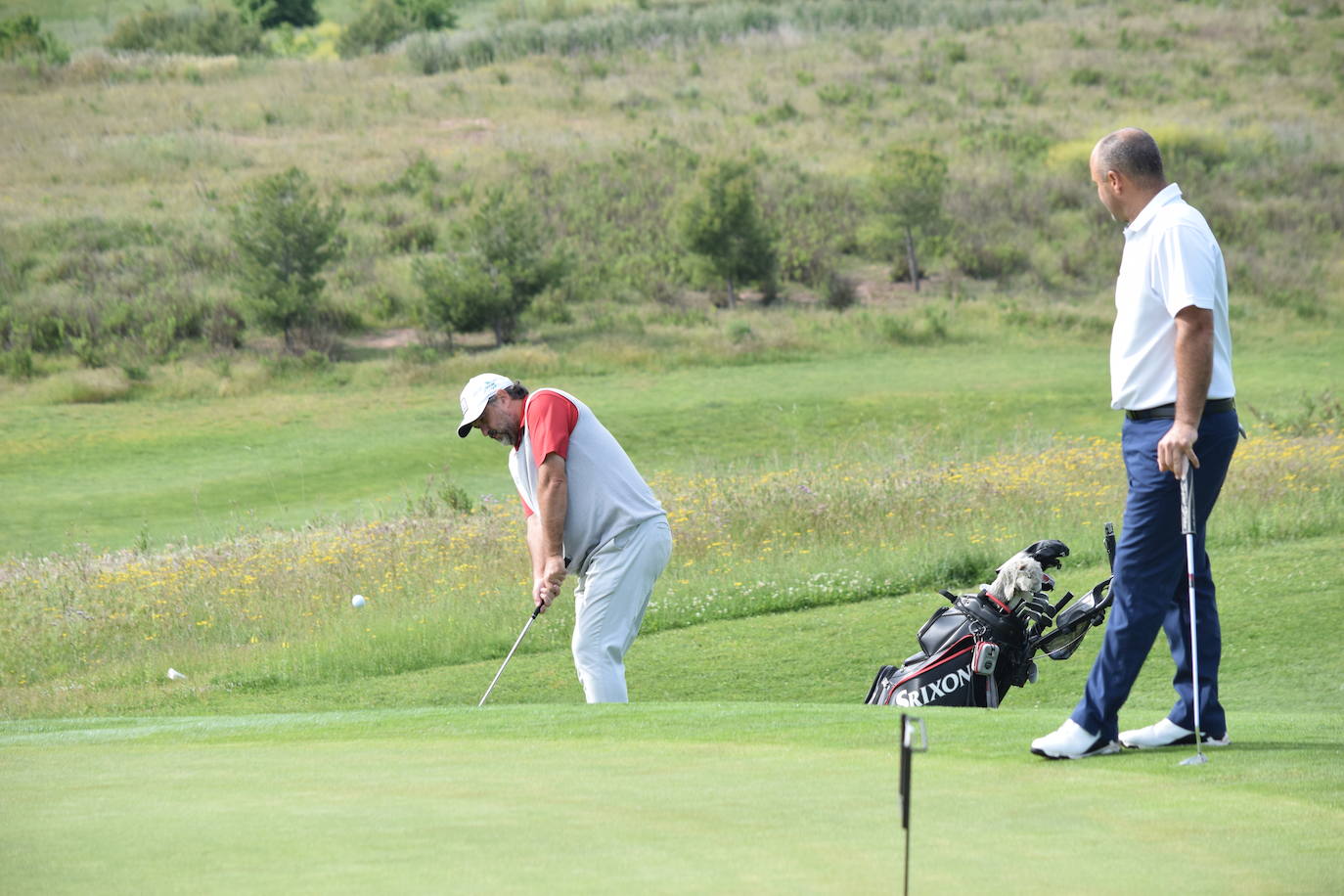 Los participantes el el torneo Bodegas Marco Real de la Liga de Golf y Vino disfrutaron de un gran día de golf en El Campo de Logroño.