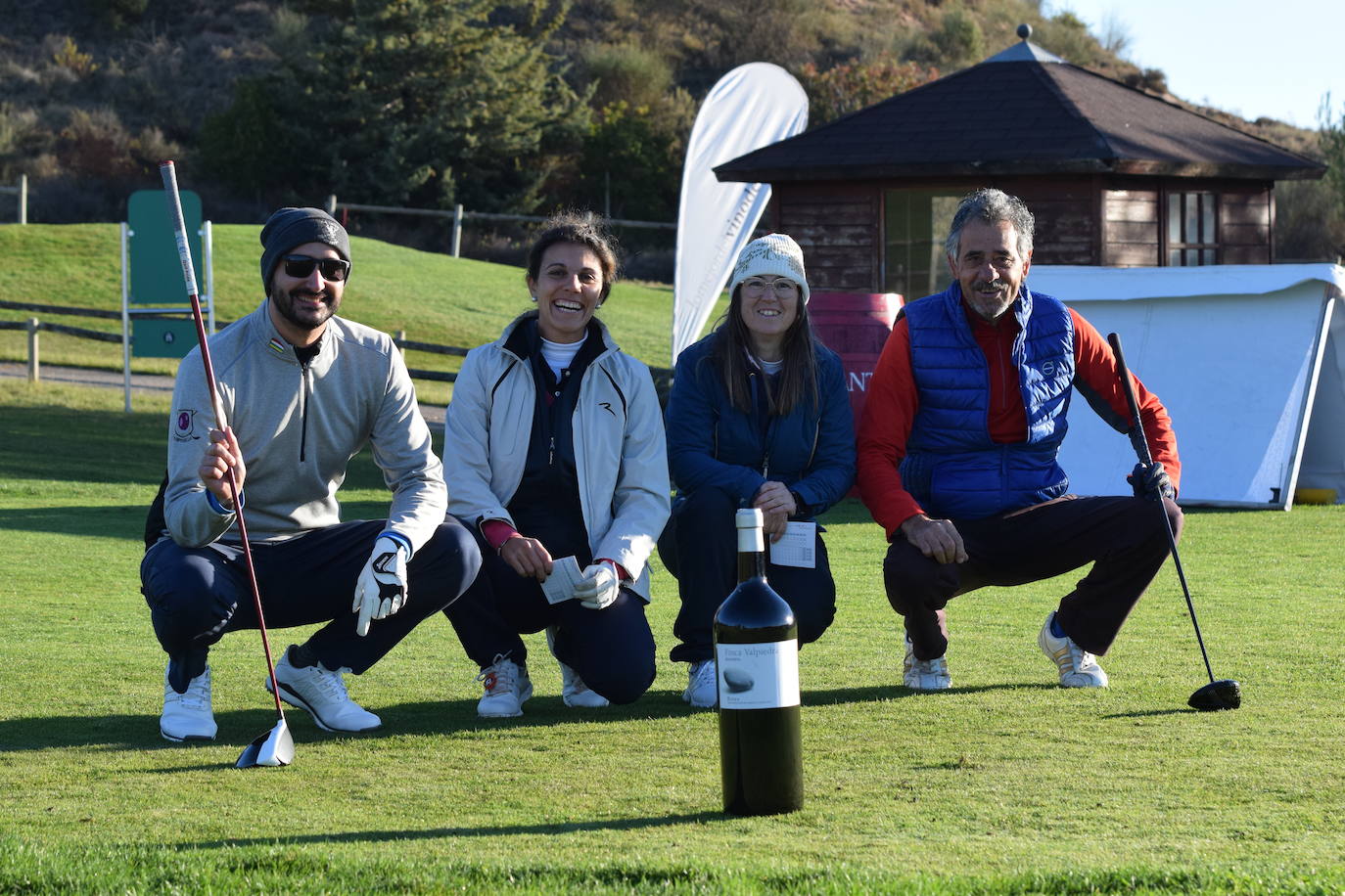 Los participantes en el torneo Finca Valpiedra, de la Liga de Golf y Vino, disfrutaron de un gran día en El Campo de Logroño.